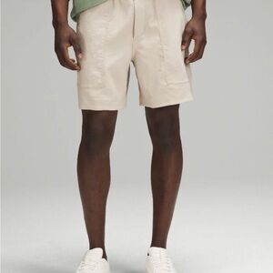 Lululemon Relax Fit Pull on Men’s Shorts